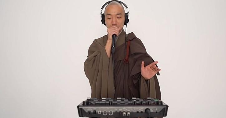 beatboxing monk