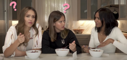 Watch Jessica Alba & Daughter Honor Do A Weirdly Cute ASMR Video