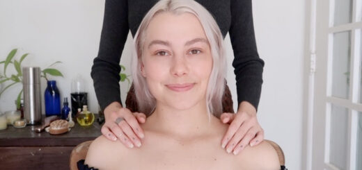 Phoebe Bridgers Gets A 40-Minute ASMR Massage From A YouTuber